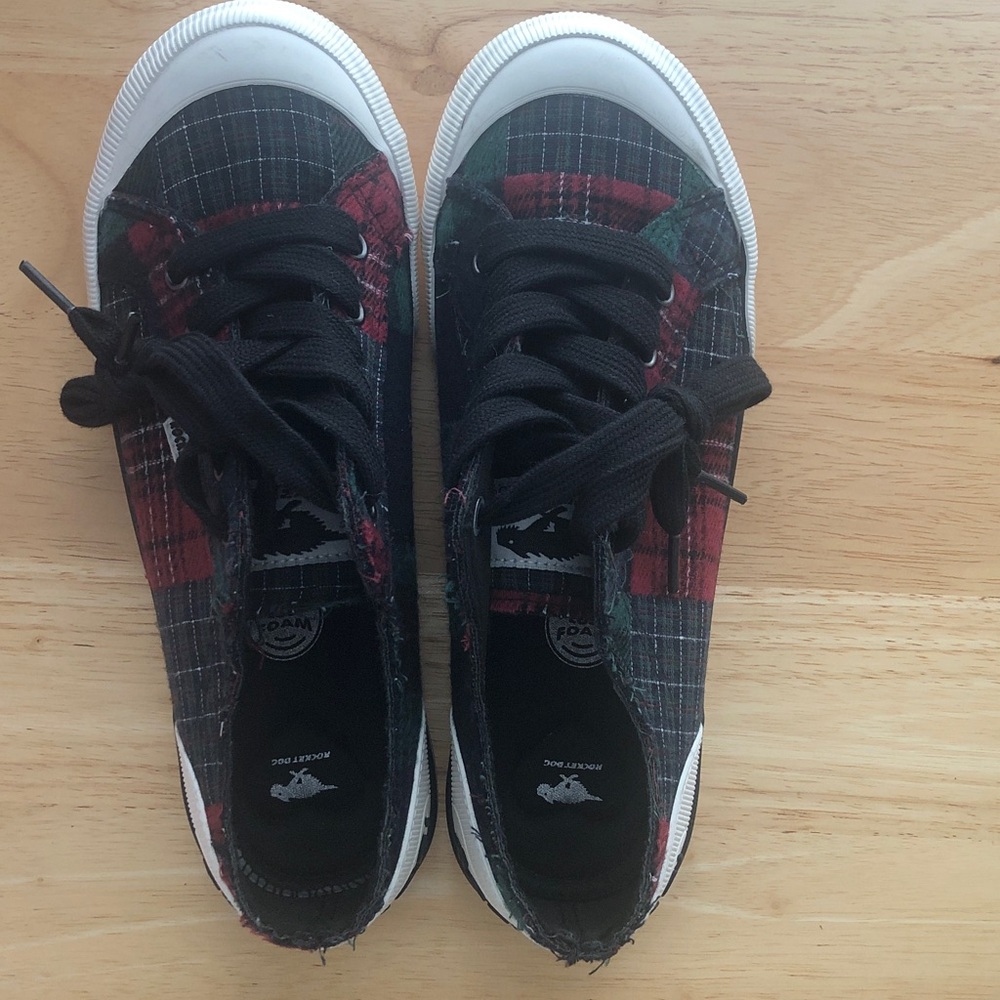NWOT Rocket Dog Black Red Green Plaid Size 8 Sneaker Shoes - Picture 8 of 8